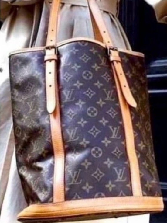 Louis Vuitton Handbags - Louis Vuitton Monogram Bucket Bag